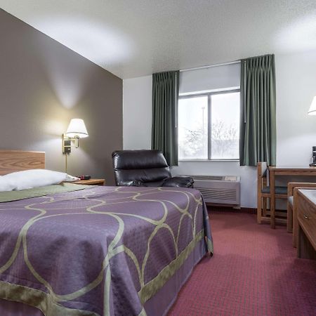 Super 8 By Wyndham Fond Du Lac Exterior foto